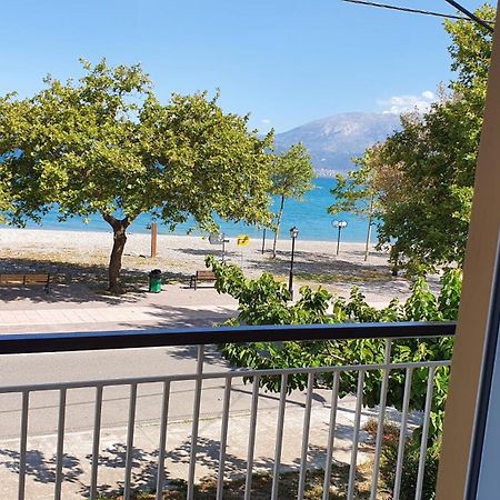 Nafpaktos Beach House Sea View Apartment First Floor Bagian luar foto