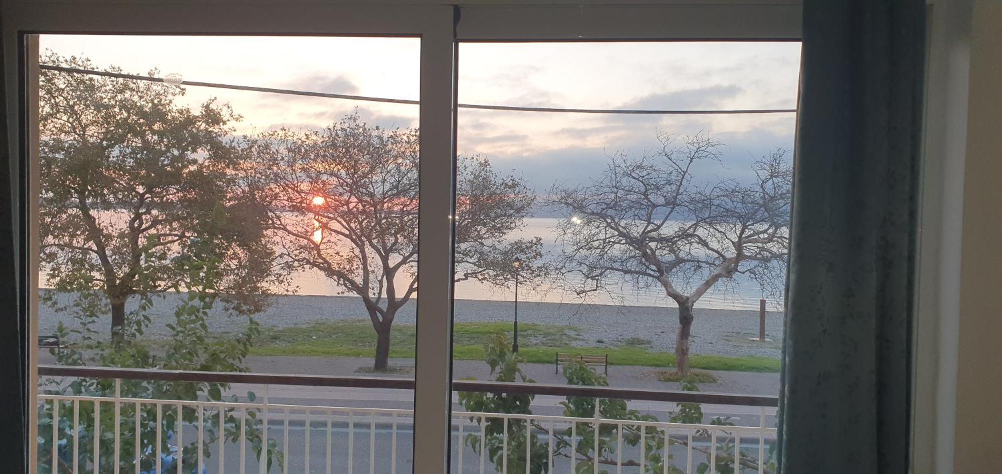 Nafpaktos Beach House Sea View Apartment First Floor Bagian luar foto