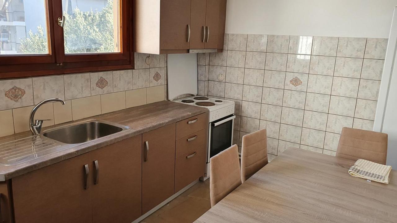 Nafpaktos Beach House Sea View Apartment First Floor Bagian luar foto