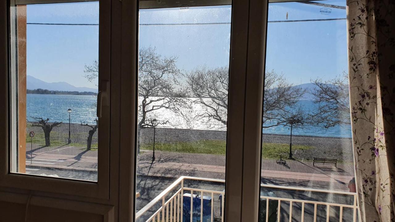 Nafpaktos Beach House Sea View Apartment First Floor Bagian luar foto
