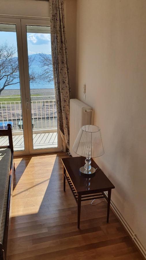 Nafpaktos Beach House Sea View Apartment First Floor Bagian luar foto