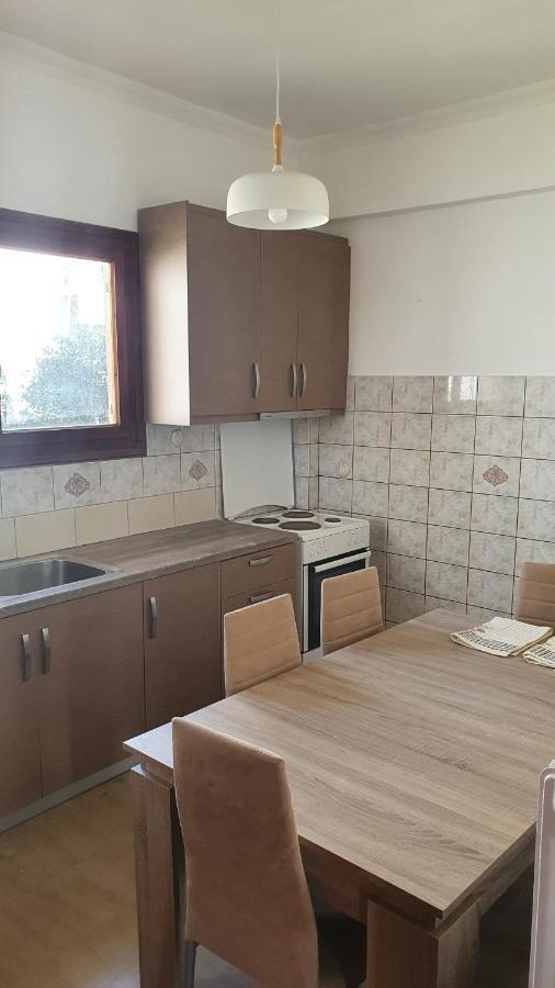 Nafpaktos Beach House Sea View Apartment First Floor Bagian luar foto