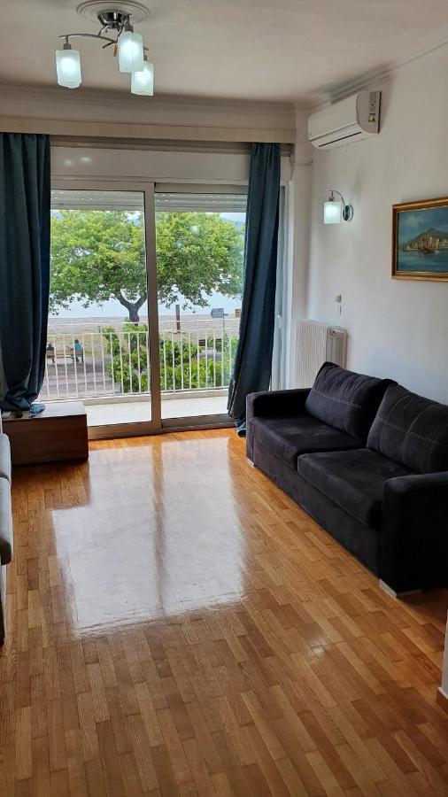 Nafpaktos Beach House Sea View Apartment First Floor Bagian luar foto