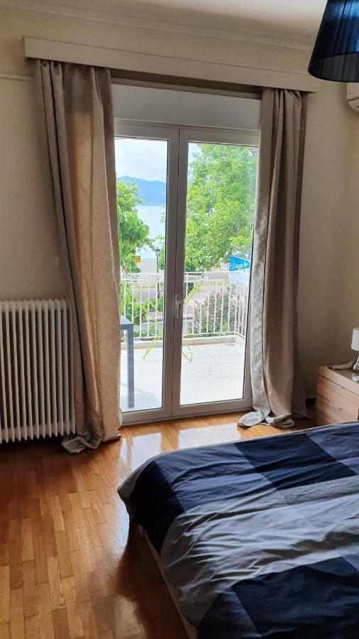Nafpaktos Beach House Sea View Apartment First Floor Bagian luar foto